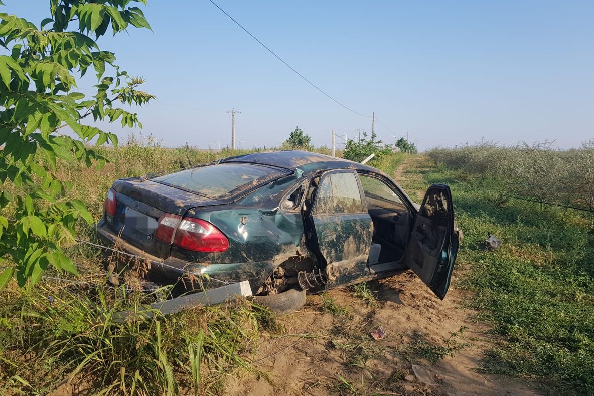 FOTO VIDEO| Trei persoane au ajuns la spital în urma unui accident la Tortomanu