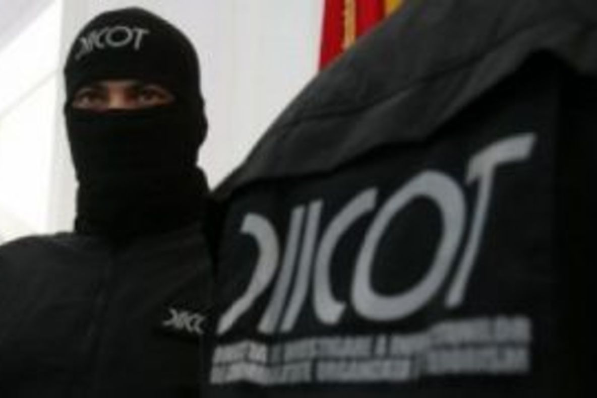 Clujeni prinși cu droguri, în timp ce mergeau la Neversea