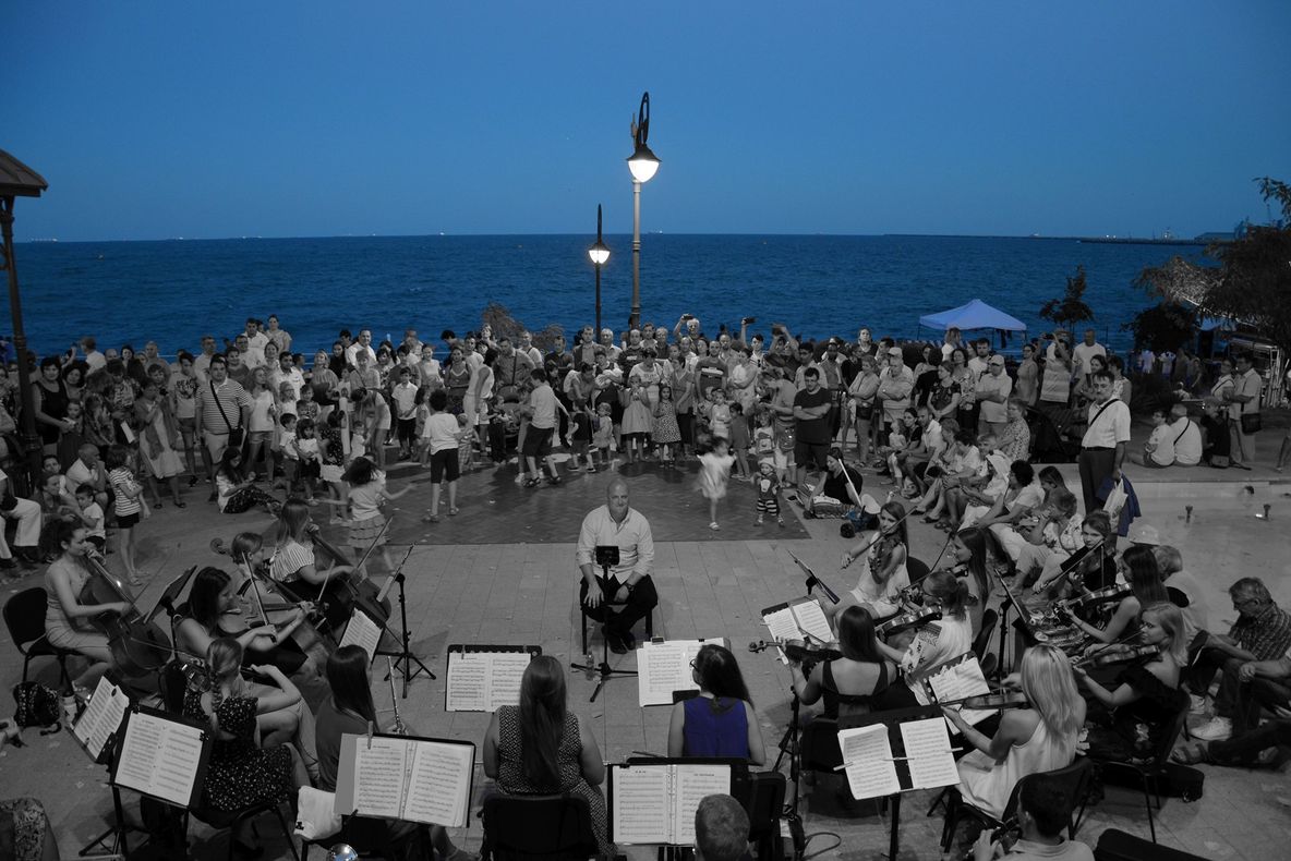 De la Maria Tănase la Metallica: Sunset Sea-mphony revine pe faleza Cazinoului din Constanța