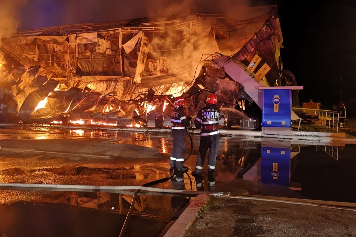 Fostul club Bamboo din Mamaia a fost distrus într-un incendiu