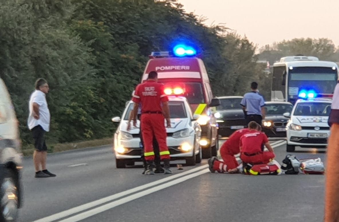 FOTO VIDEO| Pieton spulberat de o mașină pe șoseaua dintre Eforie Nord și Sud