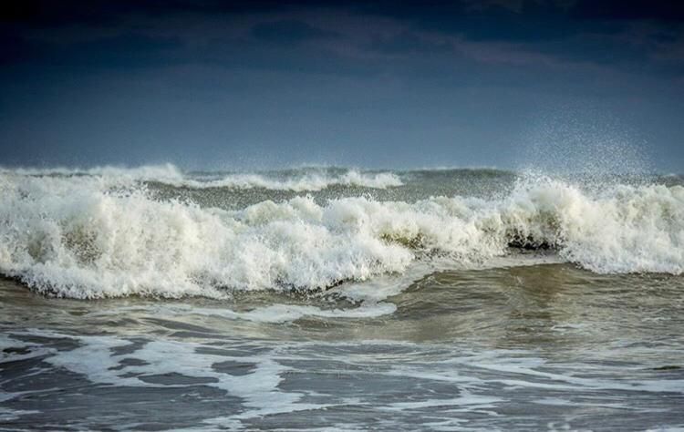 Trupul bărbatului care a dispărut în mare după ce a salvat doi copii de la înec, a fost găsit