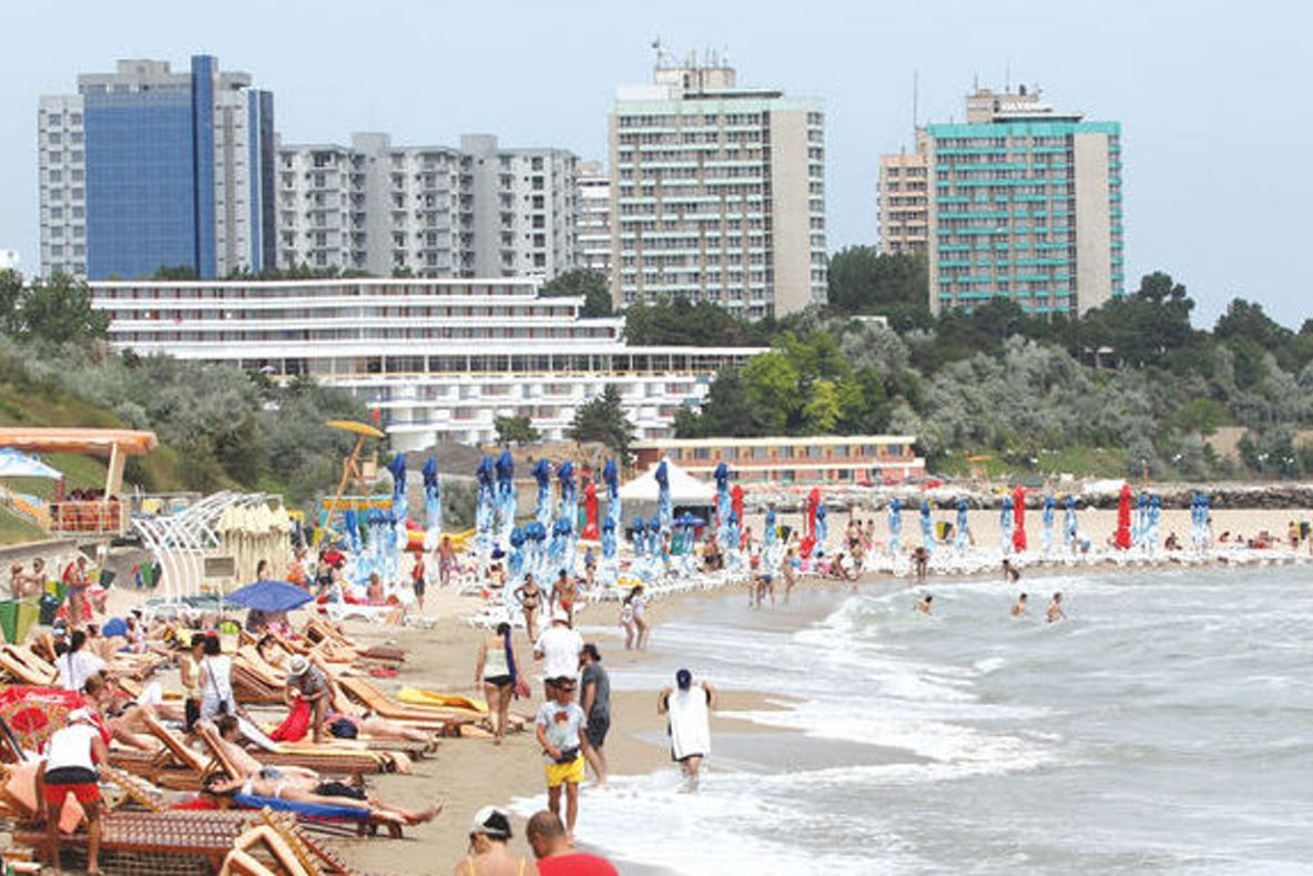 Pericol pe litoral pentru turiști! Amenzi de sute de mii de lei și unități alimentare închise