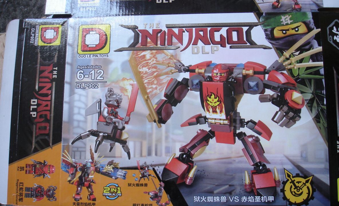 Bunuri contrafăcute, de peste un milion de lei, confiscate în Portul Constanţa Sud Agigea