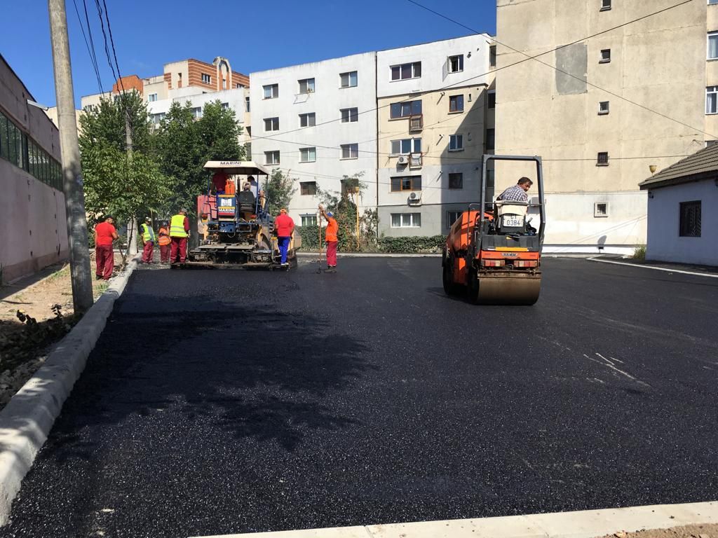 Continuă amenajarea parcărilor rezidențiale în municipiul Constanța!