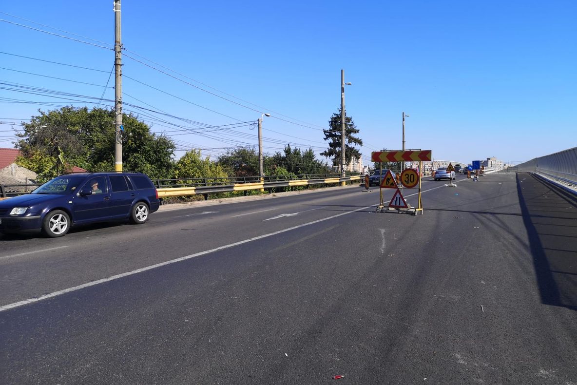 Continuă lucrările de reabilitare a Pasajului Cumpenei