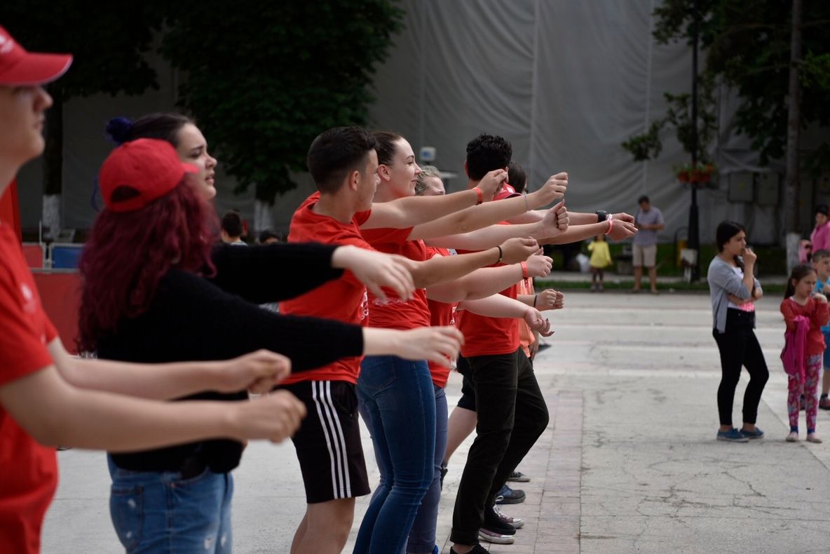 Sport Dance Festival. Flashmob și jocuri sportive în școlile constănțene