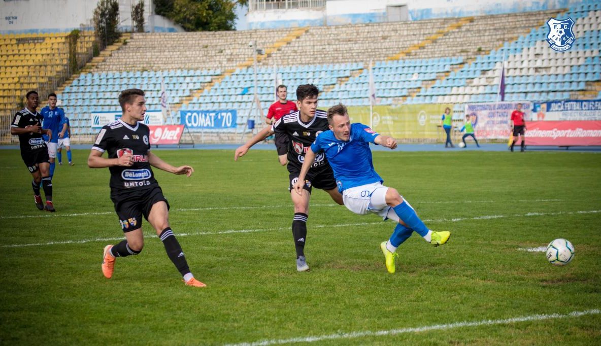Farul - Universitatea Cluj 3-2. Victorie pentru echipa lui Zicu