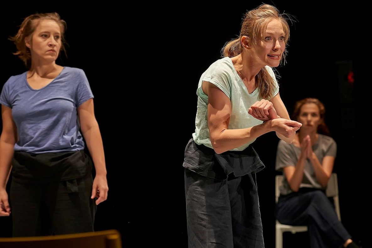 Baby Blues - un spectacol despre mame, pe care ar trebui să-l vadă toți bărbații