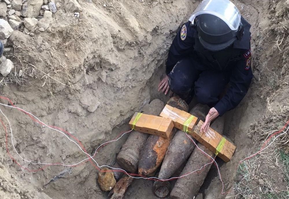 Zeci de proiectile și cartușe, provenite din conflictele mondiale, distruse de pirotehniști