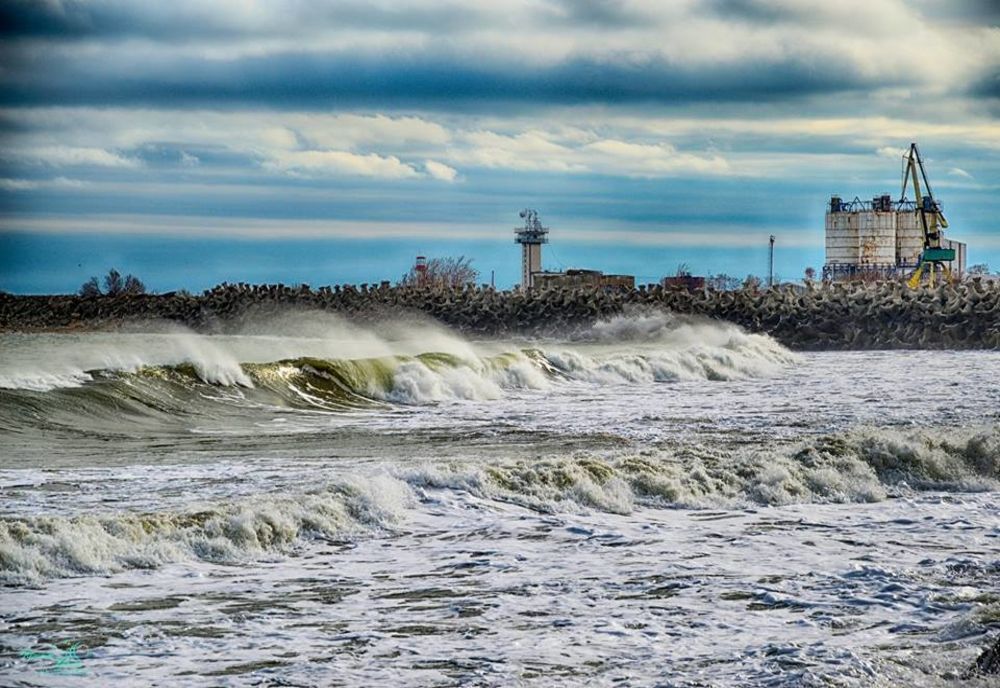 Porturi maritime închise din cauza vântului puternic