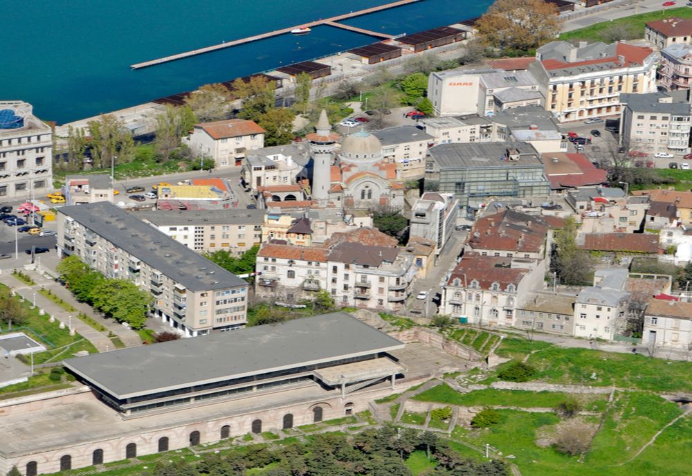 Constanța  în plin scandal urbanistic preelectoral. Ultimul șantier de construcție, din zona cetății antice, inflamează spiritele și devoalează angajamentele  transpartinice locale !