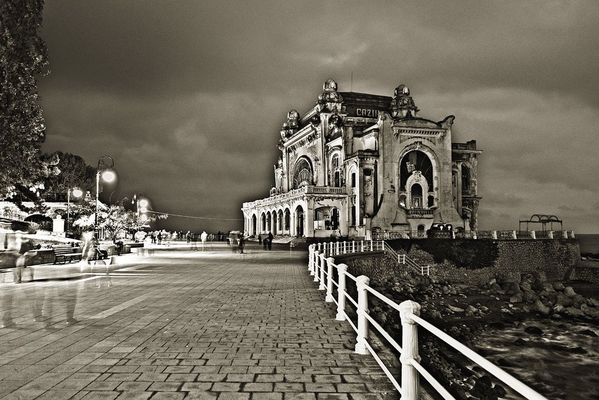 FOTO VIDEO|Încep lucrările de restaurare a Cazinoului din Constanţa