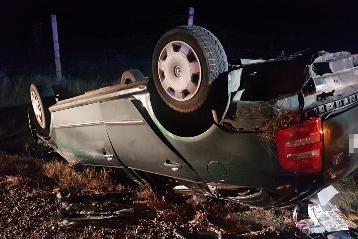 FOTO| Mașină răsturnată. Mamă și copil la spital