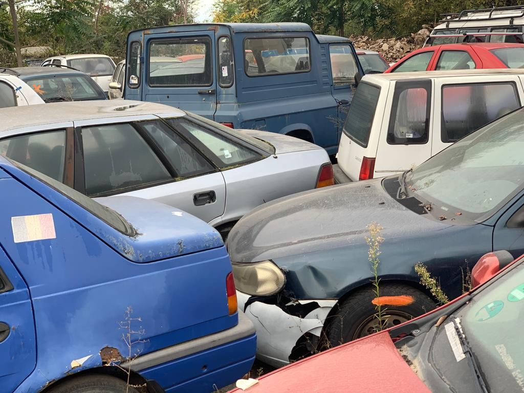 Primăria Constanța: Mașinile abandonate pe domeniul public vor fi valorificate