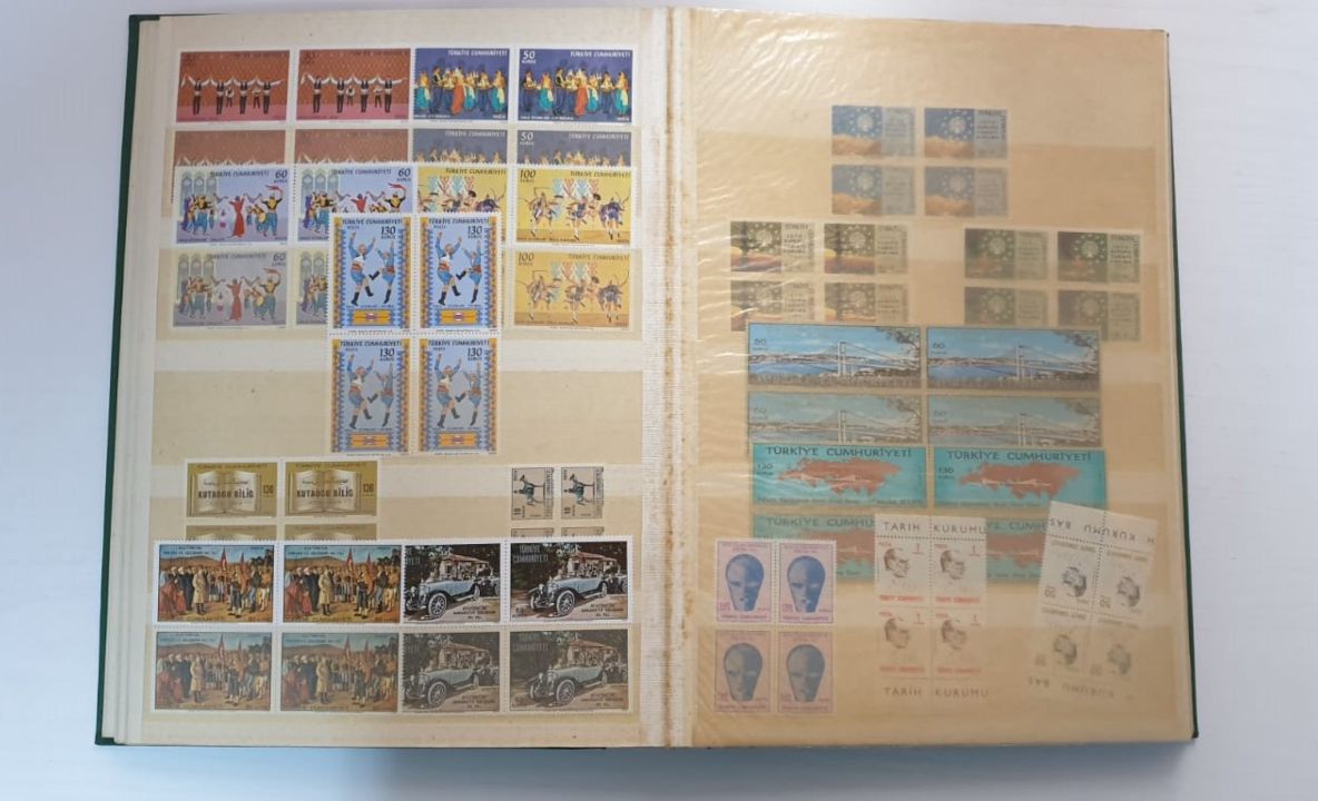 Clasoare cu timbre fără documente, descoperite de poliţiştii de frontieră la Negru Vodă