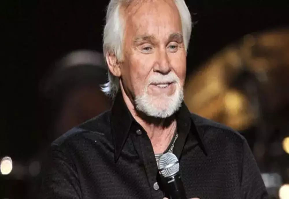 A murit Kenny Rogers, legendă a muzicii country