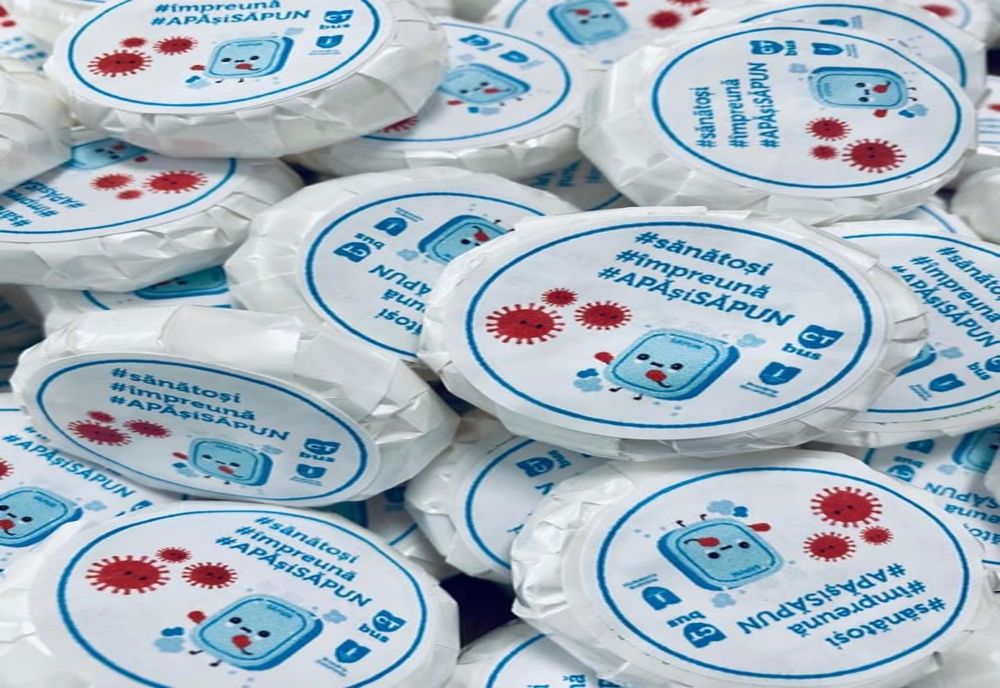 “Sănătoși Împreună.” Călătorii de pe autobuzele din Constanța primesc săpunuri de buzunar 