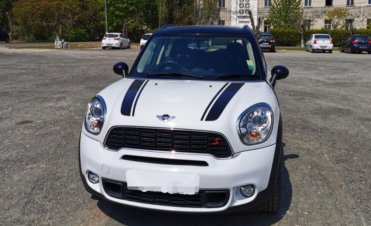 Mașină căutată de autoritățile din Marea Britanie, descoperită la Constanţa