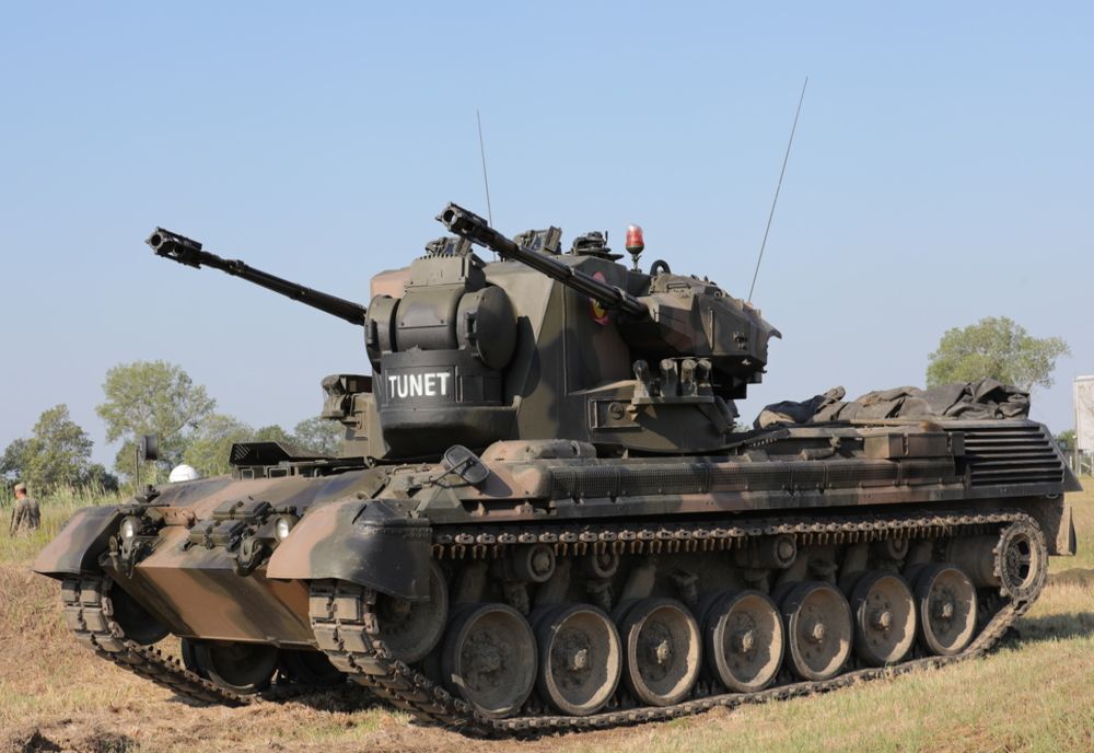 FOTO VIDEO| Trageri reale asupra unor ținte aeriene și terestre, în Poligonul Capu Midia