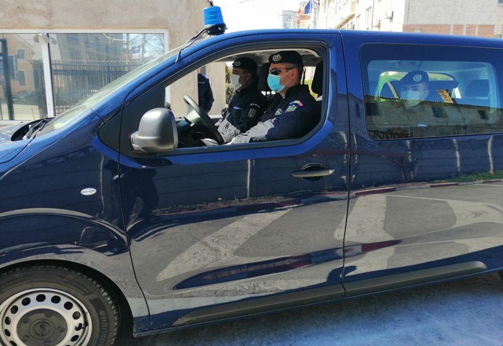 Bărbat înarmat cu un cuțit, prins de jandarmi în Mamaia. „Să mă apăr de cei răi”