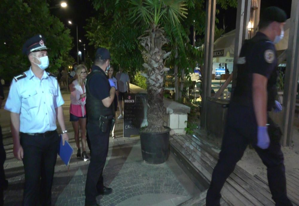 Controale în Mamaia. 100 persoane legitimate