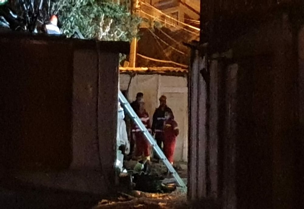 FOTO| Un bărbat a murit în locuința cuprinsă de flăcari