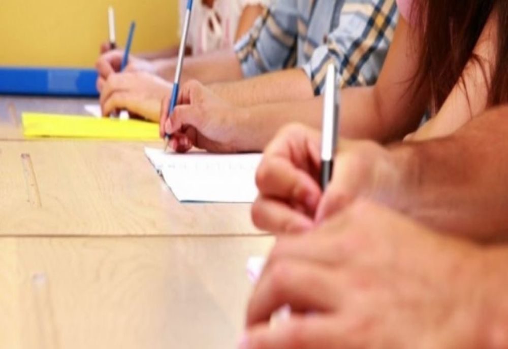 Burse pentru elevii din instituțiile de învățământ special 