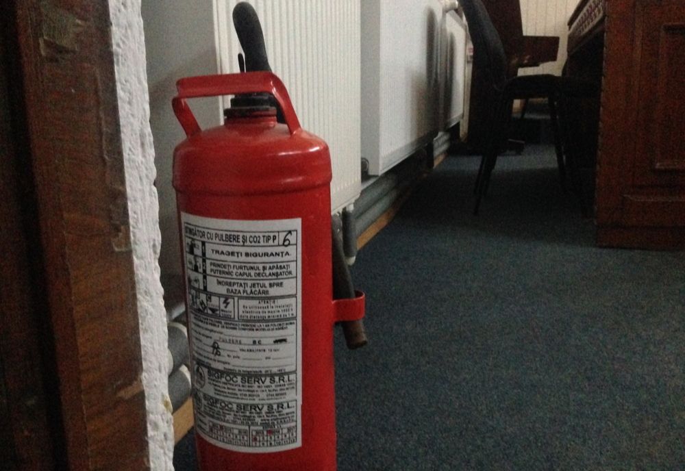 Peste 90 de unități de învățământ din județul Constanța  nu dețin autorizația de securitate la incendiu