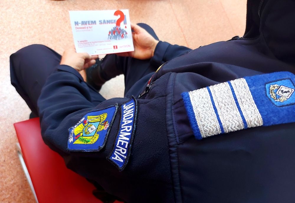 Misiune pentru viaţă! Jandarmii constănţeni donează sânge pentru semenii lor