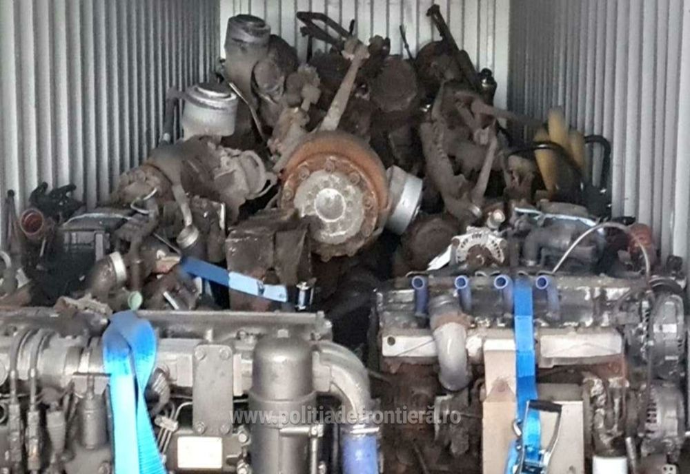 FOTO Container cu 18 tone de DEȘEURI, oprit în Portul Constanţa Sud Agigea