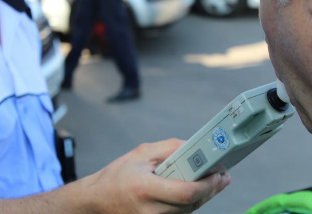 Aproape de coma alcoolică la volan