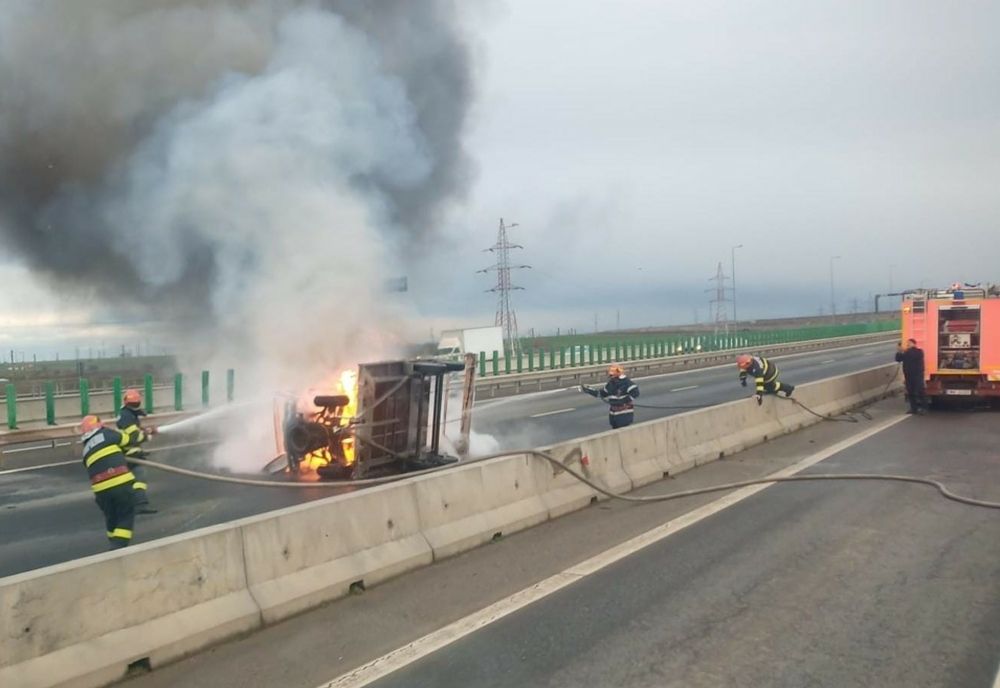 Mașină în flăcări pe Autostrada A4