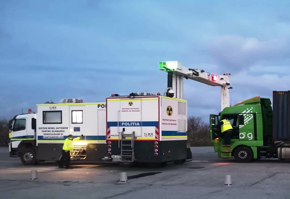 FOTO Mii de jucării contrafăcute în China confiscate în Portul Constanța