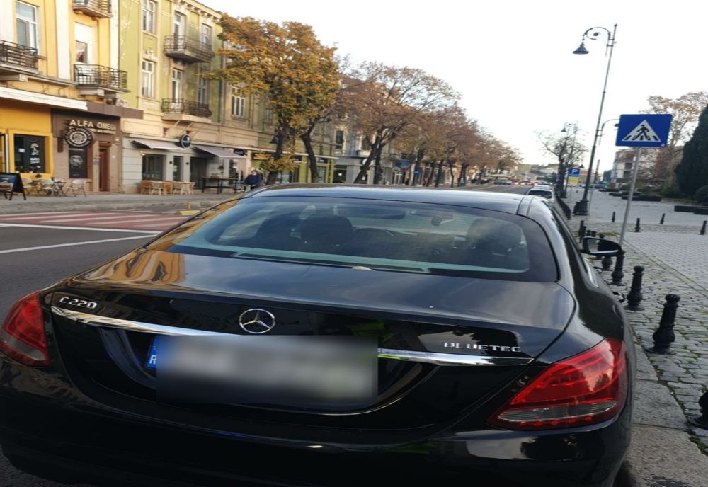 Mașini ridicate și aproape 100 de amenzi, într-o singură zi