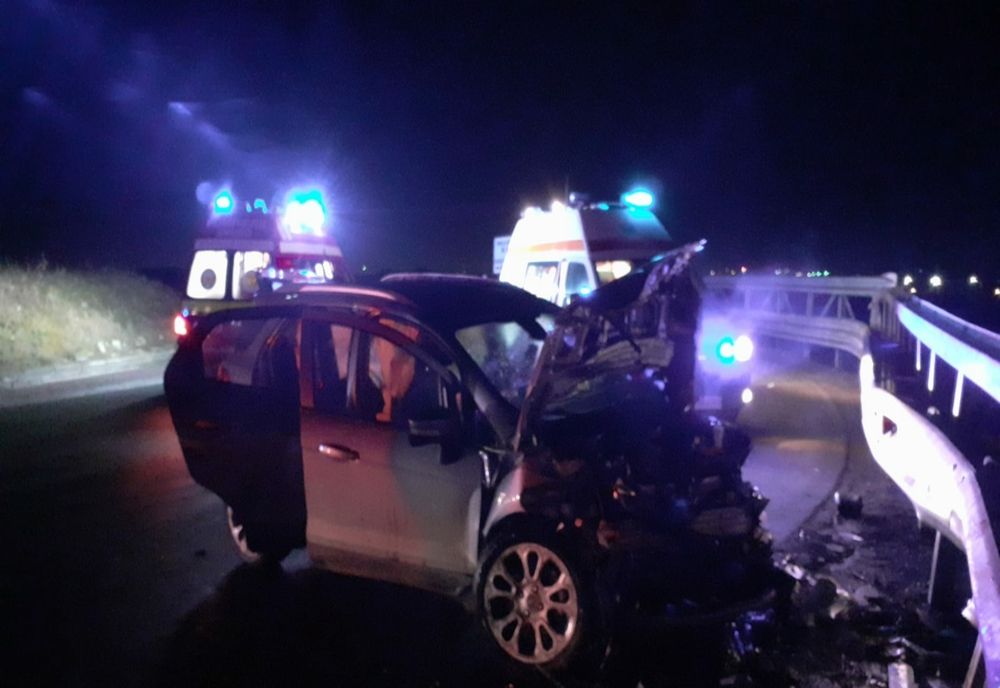 VIDEO Accident teribil pe Autostrada A4. Cinci tineri la spital     