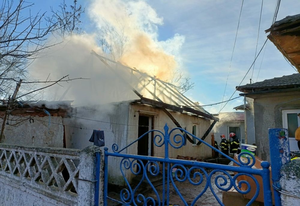 Incendiu violent în Lumina