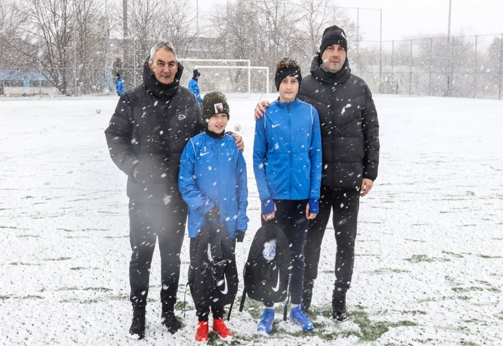 Doi juniori fotbaliști ucraineni se antrenează la Academia Hagi