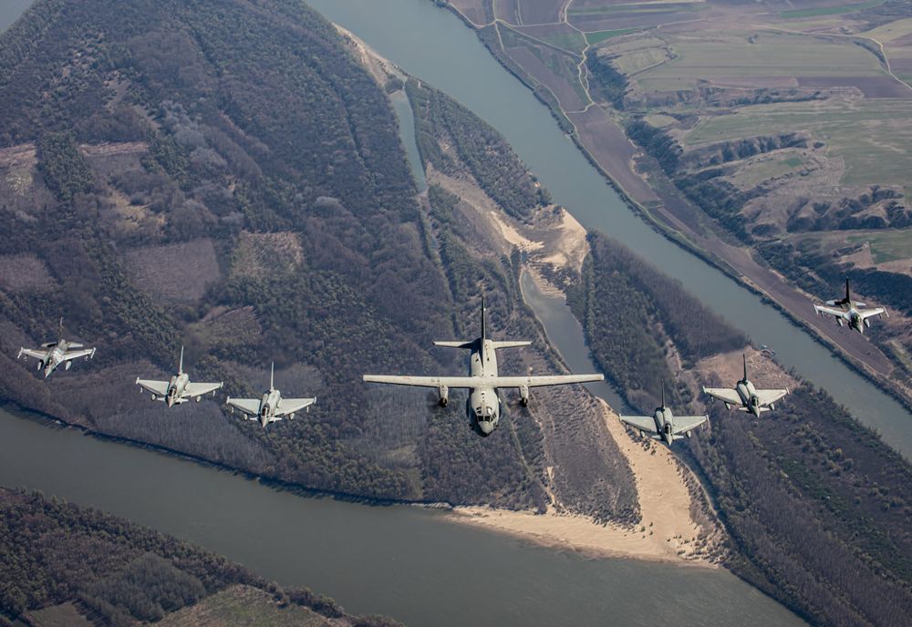 FOTO Ceremonia de certificare NATO a detașamentului britanic la Mihail Kogălniceanu
