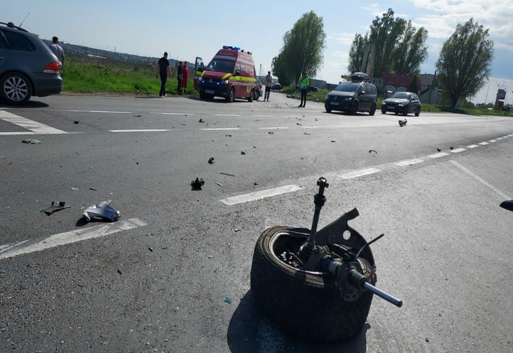 FOTO Accident grav pe DN22C. Mamă și copil transportați la spital