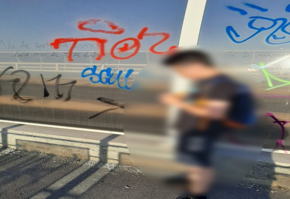 Adolescent amendat pentru grafiti