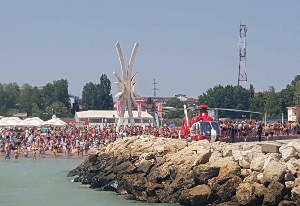 VIDEO A fost găsit unul dintre tinerii daţi dispăruţi de două zile în mare la Costinești