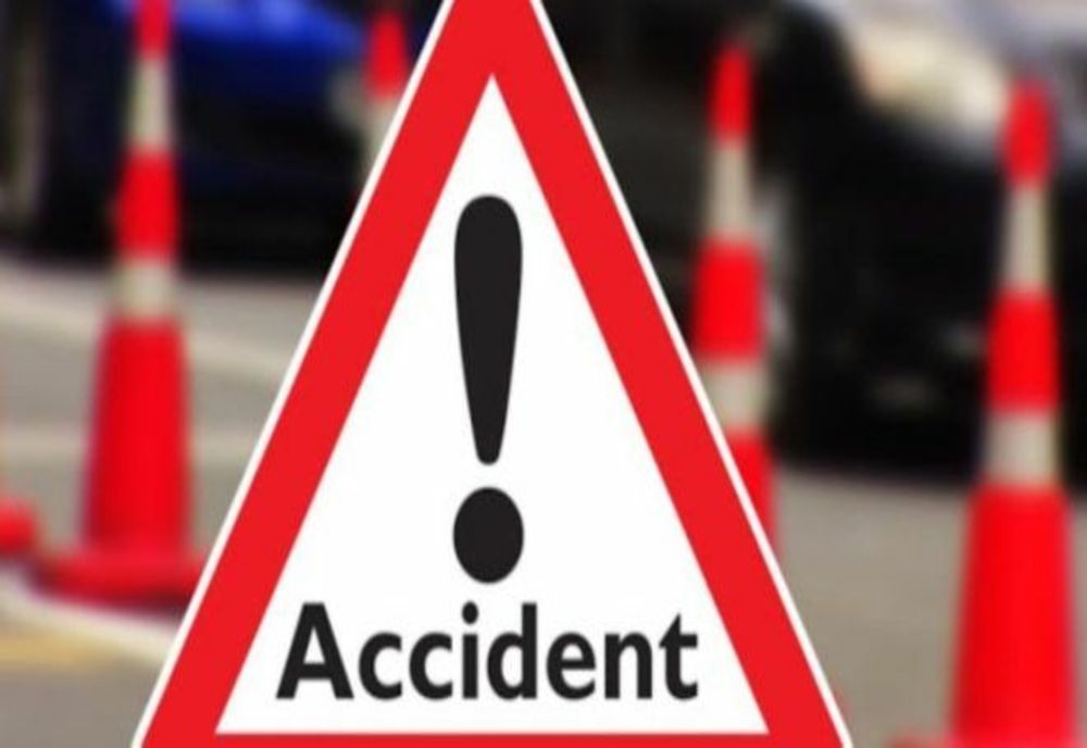 Tupeu maxim! Deși nu avea permis și băuse bine, s-a urcat la volan și a făcut accident