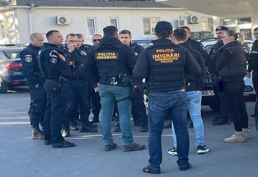 Șapte  cetățeni străini returnați sub escortă de polițiștii de imigrări din Constanța