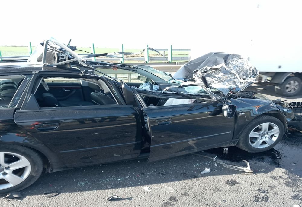 FOTO Accident pe Autostrada A4. O persoană la spital
