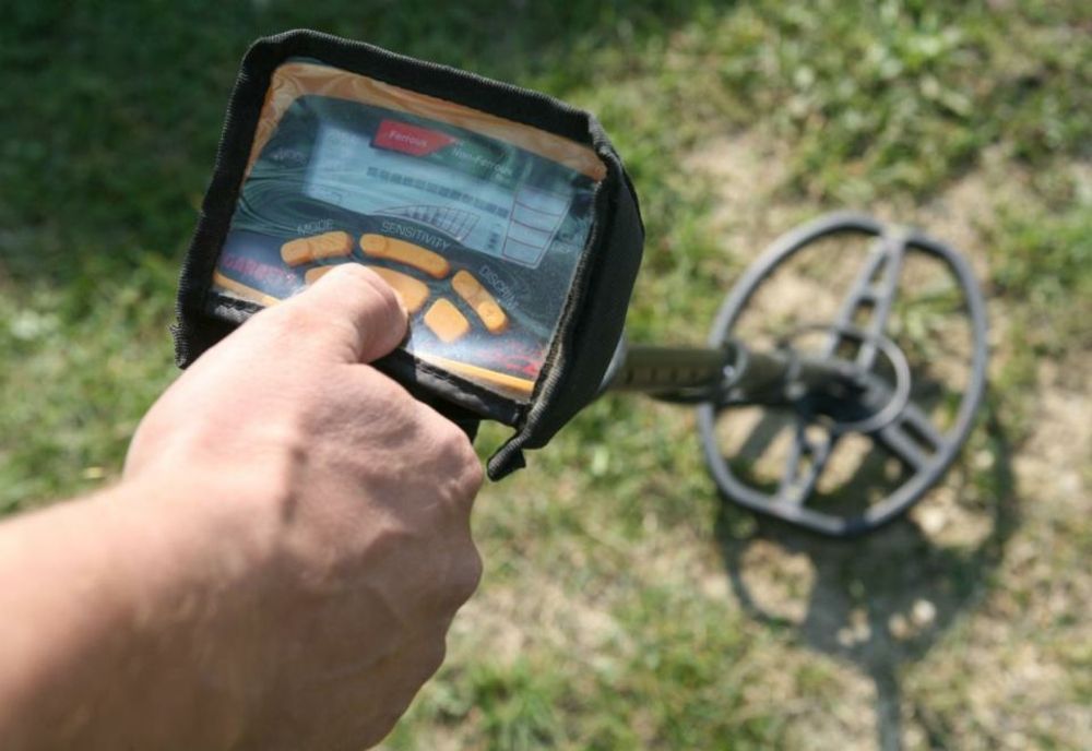 S-au ales cu amenzi "fabuloase" pentru deținerea de detectoare de metale