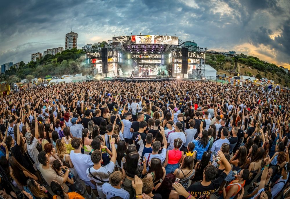 NEVERSEA, Ziua 2 - Peste72.000 de participanți