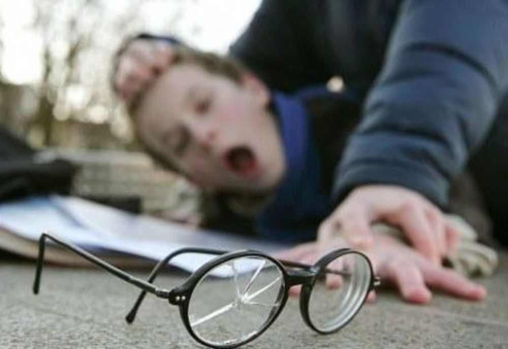 Adolescent de 16 ani, arestat după ce a violat și tâlhărit o tânără de 23 de ani. Caz șocant la Constanța