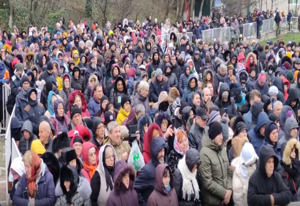 Pelerinaje impresionante de Sfântul Andrei - Mii de oameni la icoana și la moaștele Sfântului Apostol în Galați și Constanța