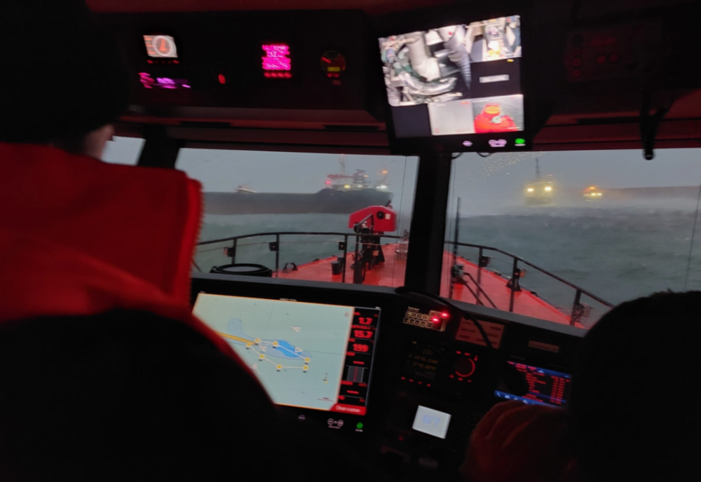 Nava eşuată în portul Constanța la finalul lunii noiembrie, remorcată către un şantier din Turcia